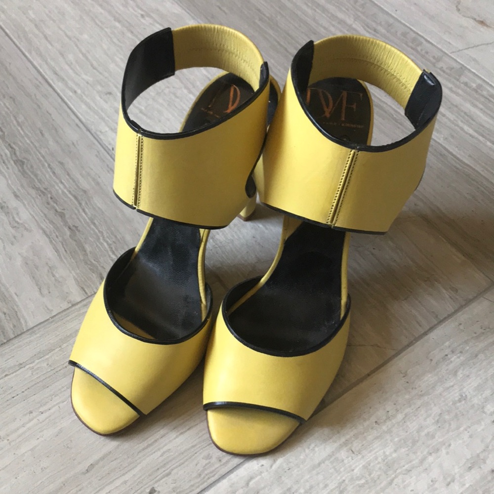 Brand New DVF sandal